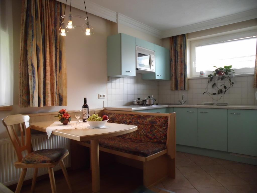 Ferienwohnungen Rahm Mayrhofen Habitación foto